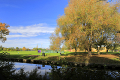 4-Autumn-Briggate-river