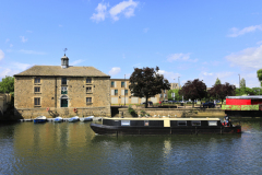 10-Boats-river-Nene-Embankment