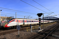 08-LNER-Pboro-Station