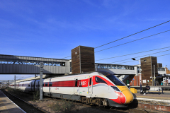 10-LNER-Pboro-Station