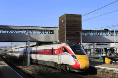 19-LNER-Pboro-Station