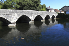 Bridge over the River Avon, Fordingbridge town