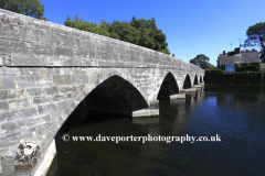 Bridge over the River Avon, Fordingbridge town