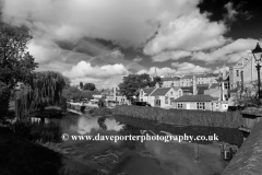 Autumn, river Welland, town of Stamford