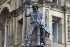 Statue of John Lennon, Hard Day's Night Hotel