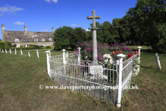 Village green and war memorial, Wadenhoe village