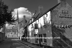 Street scene in Oundle Town