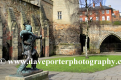 Robin Hood Statue outside Nottingham Castle