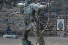 Statue of Robin Hood outside Nottingham Castle