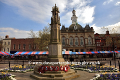 The war memorial and town hall, town of Retford