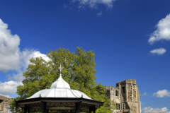 Bandstand and gardens, Newark Castle