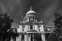 Summer, Saint Pauls Cathedral