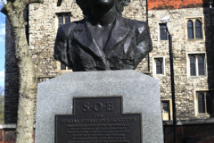 SOE Sculpture of Violette Szabo, Lambeth