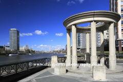 Stone sculpture on the Albert embankment