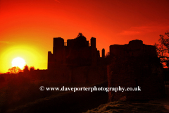 Sunset over the ruins of Kenilworth Castle