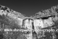 Malham Cove, limestone cliffs, Malhamdale