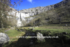 Malham Cove, limestone cliffs, Malhamdale