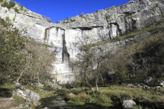 Malham Cove, limestone cliffs, Malhamdale