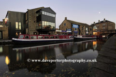 Narrowboats, Leeds and Liverpool Canal, Skipton