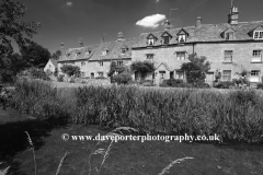 Cottages, River Eye, Lower Slaughter village