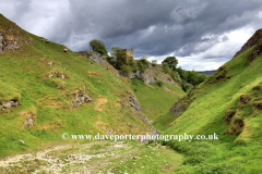 Cave Dale and Peveril Castle, Castleton village