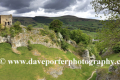 Cave Dale and Peveril Castle, Castleton village