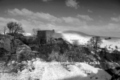 Cave Dale and Peveril Castle, Castleton village