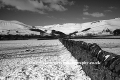 Winter Grindslow Ho ridge Edale Valley