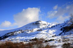 Winter snow on Back Tor Ridge, Edale Valley