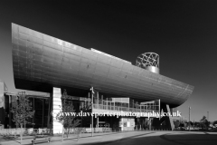 The Lowry Theatre, Pier 8, Salford Quays, Manchester, Lancashire, England, UK