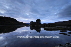 Sunset view over Eilean Donan Castle