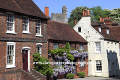 Cottages along a street in Arundel town